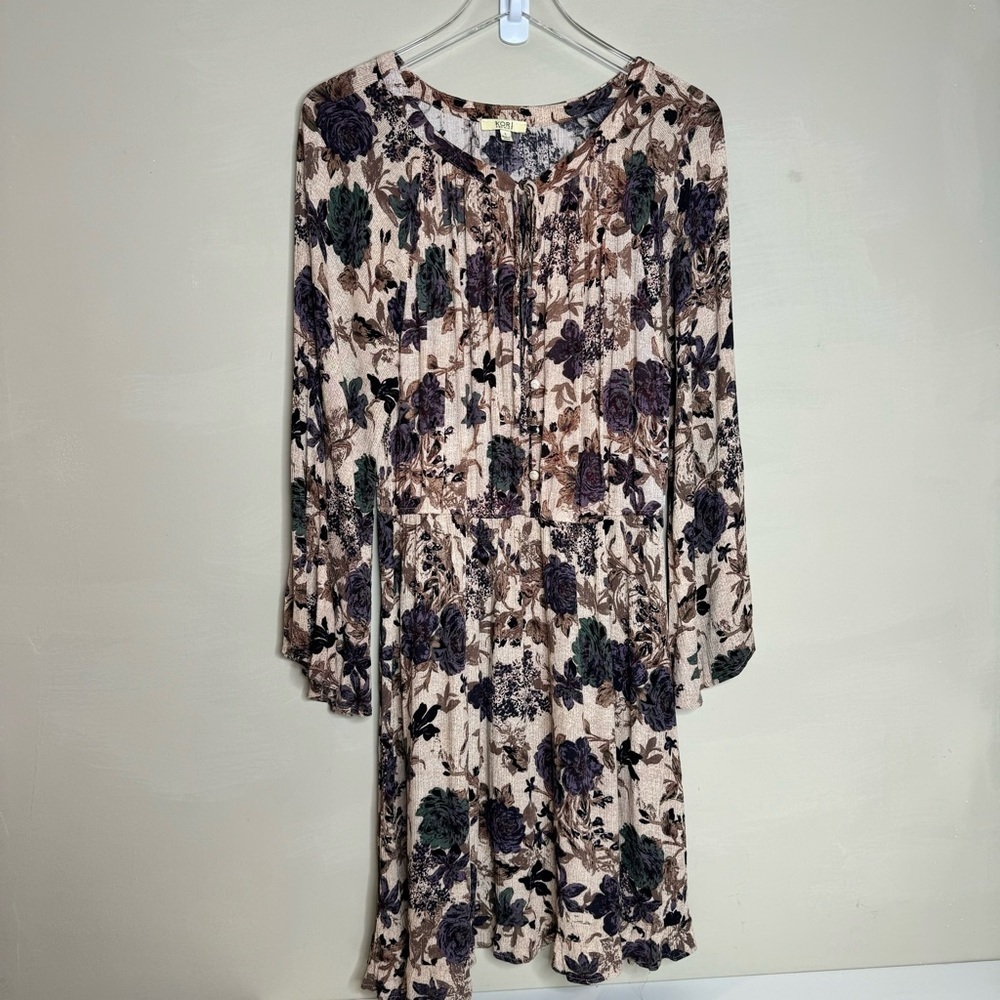 Kori Floral Ruffle Hem Dress w/bell sleeves size large